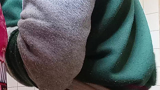 Housemaid fuck her self while she is cleaning