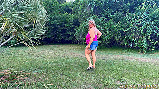 Backyard Blowjobs Episode 1 Venus Gets Covered