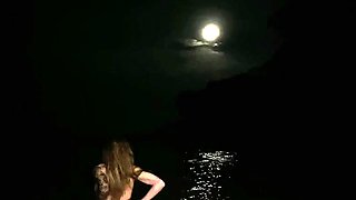 Late Night Blowjob On The Beach With Ema Moscardini
