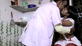 Desi nurse Shilpa & doctor Chandu making love