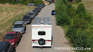 Perverse Family 52.1 (season 4): Dirty Warm up for Techno