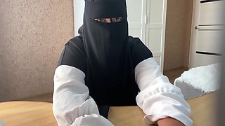 Arabic Muslim Girl With Big Boobs In Hijab Sits On Web Chat Live