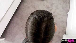 Heavenly Mae Milano's shaved sex