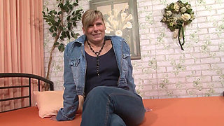 Mature Blonde Stretches Pussy Wide with Dripping Dildo Play