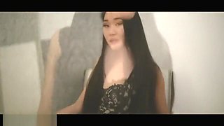 Chinese-Japanese Asian teen girlfriend Katana has sex in the bedroom