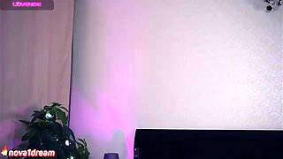Brunette Solo Webcam Masturbation