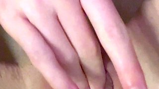 Daphne Amateur Solo Masturbation