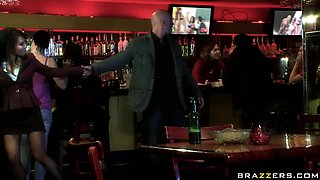 Ep-3: The Queen Of Lust With Johnny Sins, Asa Akira, Lisa Ann, Scott Nails - Brazzers