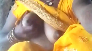 Bhabhi Is Showing Her Pussy in Yellow Saree, I Inserted My Finger and Took Out Water