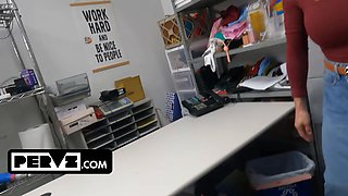 Lory Lace gets blasted: the oil thief