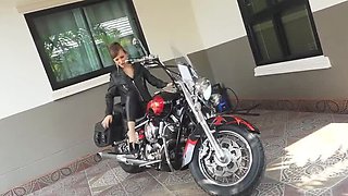 Angel The Dreamgirl gets started with a blowjob and facial on a motorcycle