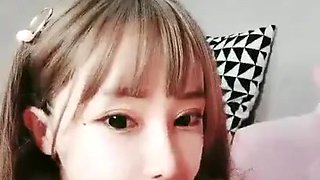 Big Eyed Chinese Camgirl Sensual Blowjob