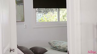 Kendra Spade's Hungry Bond Ignites Wild Passion