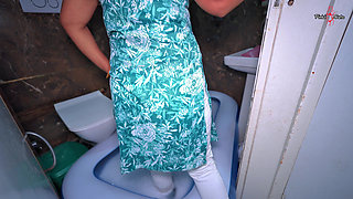 My Hot Stepmom Takes Help for Bath, Stepson Watches Her Stepmom Naked, It Turns Into Hard Rough Fuck with Full Hindi Audio.