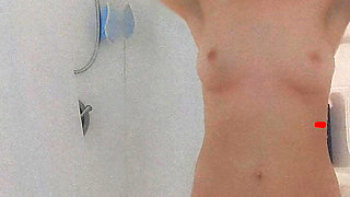 Spinny Duckyy Gets Clean