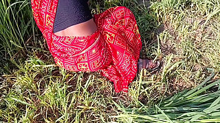 खुले खेत जंगल में भाभी ने देवर को अपना खूबसूरत गांड भोसड़ी दिखा कर कहा भैया बाहर गए हैं चलो घर मुझे घोड़ी बनाकर मेरी गांड को जोर