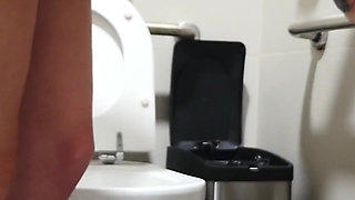 Real Amateur Couple Fucking in an Airport Bathroom