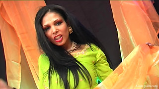 Sexy Big Tits Ebony MILF India Babe Rides Her Studs Big White Cock and Lets Him Wank off His Cum Into Her Mouth