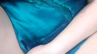 Ah, this color suits my beautiful curvy body