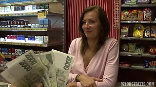 Convenience Store: Big Tits, Big ASS  BLOWJOB PORN