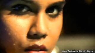 Bollywood Nudes HD - mom video
