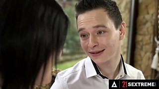 Hot Stepmom Fucks Stepson and Gets Facial