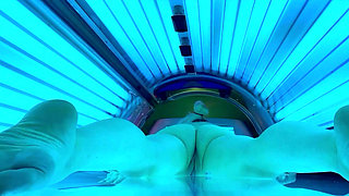 Voyeur Exhibitionist tanning Wife Milf Veronica Beach Close-Up