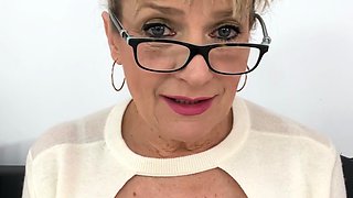 Big boobs milf masturbates with her dildo