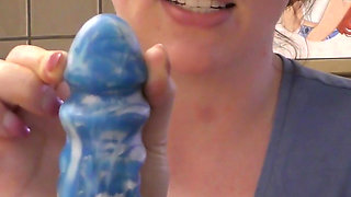 NSFW Review of the Night King Dildo by Uberrime