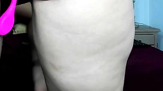 Amateur Big Boobs jerks Big Dick