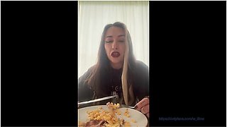 Putting My Bitch Slave In The To Suck My Farts!