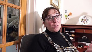 Sexual side piece at mature milf pov scene