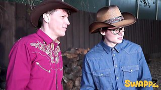 Conquering Sawyer Cassidy and Rose Carter - big ass porn - Swappz Singles
