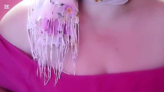 Widow in headscarf gets fingered to orgasm - homemade Turkish MILF
