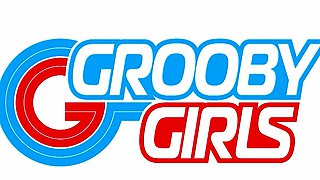 GROOBYGIRLS Brooke Steams Up Bathroom