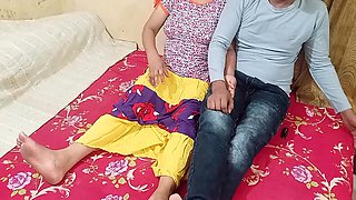 Hot Sex Girl Is Sharing His Wife for the First Time in an Indian