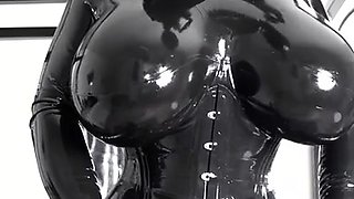 Amateur Blonde With BIG BOOBS Hot Free Cam Show