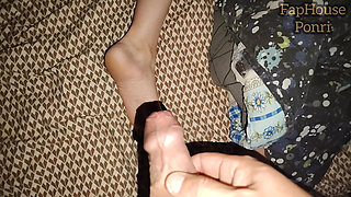 My Stepsister Let Me Touch Her Feet.