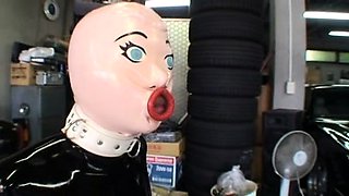 Amateur CDin latex dildoing
