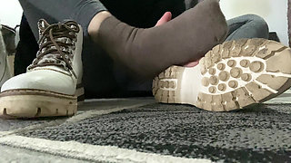 Smelly Feet and Toes after walking in BOOTS