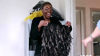 Busty Ebony Zaawaadi Sex Desires Fulfilled