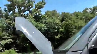 Deutscher Amateur-Blowjob im Auto fhrt zur Gesichtsbesamung
