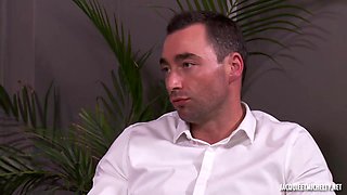 Laura, 29 years old, passionate about bodybuilding! - Jacquie et Michel TV