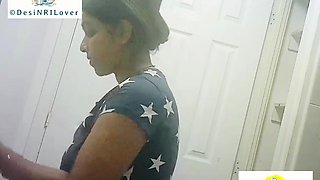 Hiddencam Video of Desi Indian NRI lady doing her night skincare routine