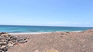 Naked Girl on Beach Makes Him Jerk Off and Cum