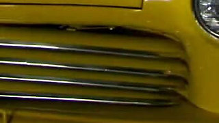 Stunning Beauty Gets Fucked on the Car