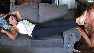 Lunch Break Quicky 4: Lick Office Heels and Sweaty Feet!
