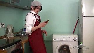 Lisa Musa Fingers Her Hairy Little Pussy