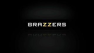 Booty Shakes And Ass Quakes With Kelsi Monroe, Keiran Lee - Brazzers