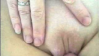 Close up MILF masturbation